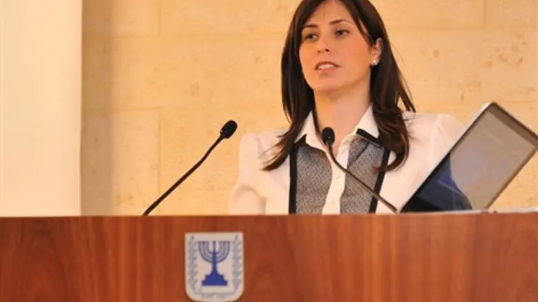 ציפי חוטובלי