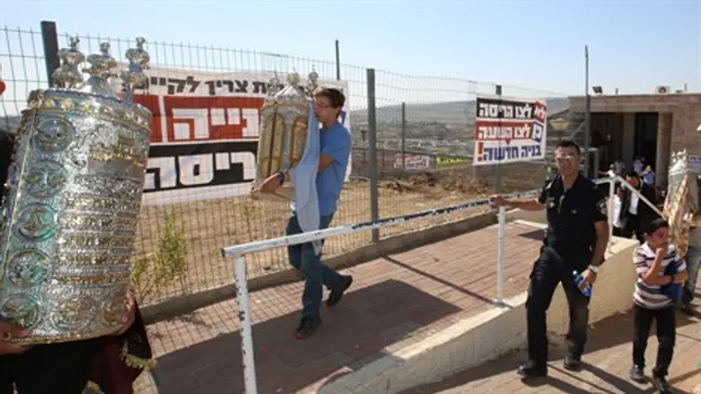 ביצוע ההריסה מתעכב עד לדיון נוסף בערר. פינוי בית הכנסת בגבעת זאב, השבוע