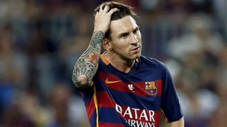 מסי תופס את הראש. איבד תואר ראשון לעונה