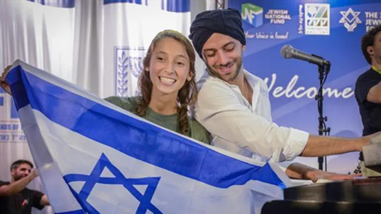 עידן רייכל מפתיע