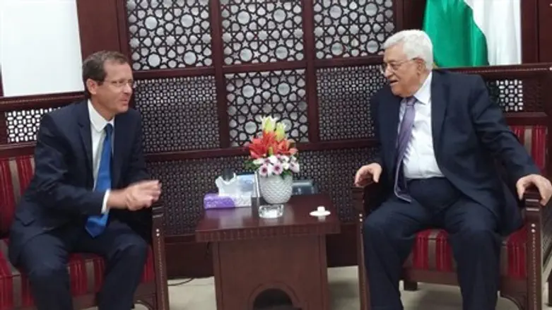 Yitzhak Herzog, Mahmoud Abbas