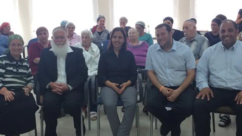 גמליאל באלון מורה