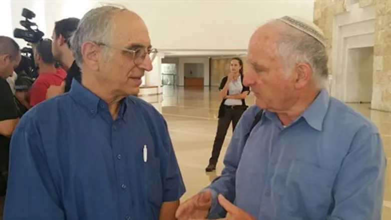 קוראים לשינוי הצעת החוק. אריה בכרך ומאיר אינדור