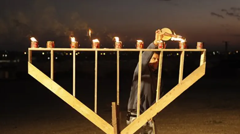 Menorah (illustration)