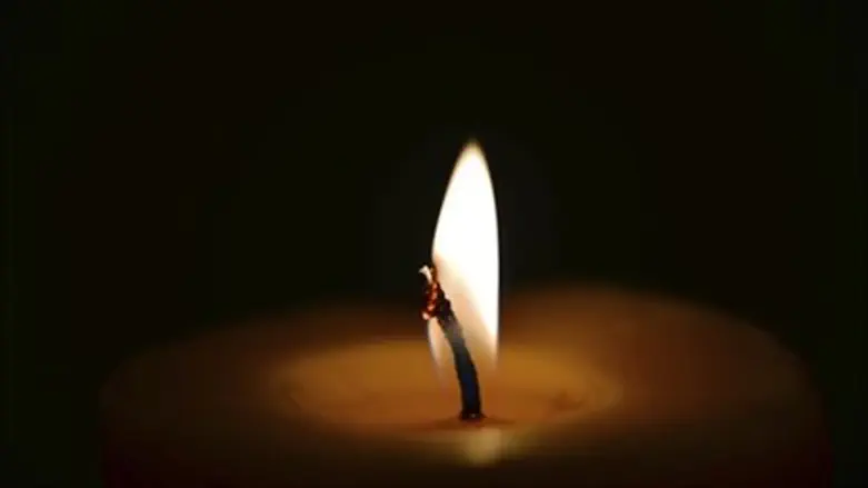 Memorial candle