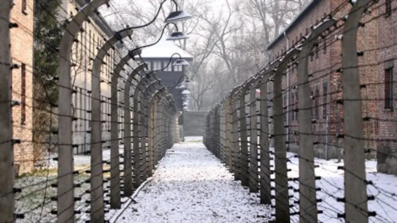 הציל רבבות ונשכח. אושביץ