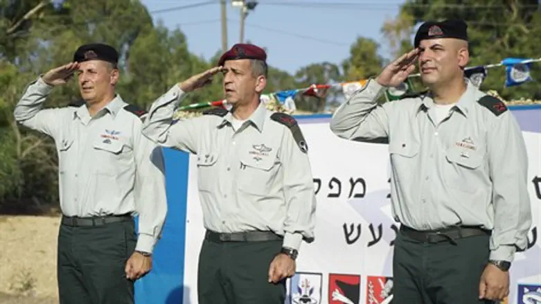 החלפת מפקדים בעוצבת געש