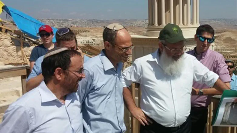 Эли Бен-Дахан в Гуш-Эционе