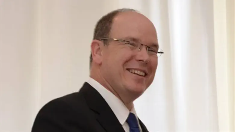 התנצל. אלבר השני