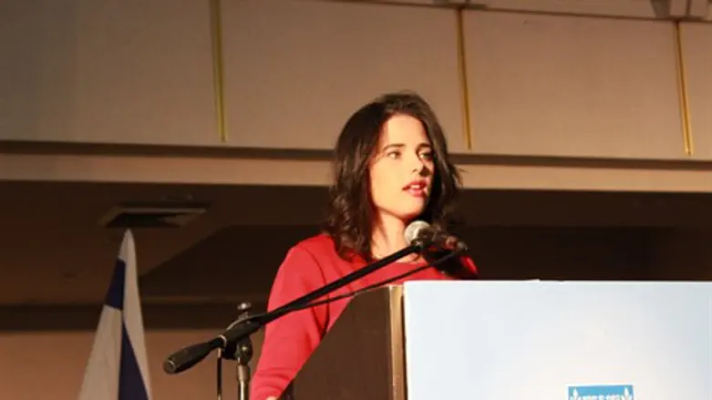 שרת המשפטים בכנס