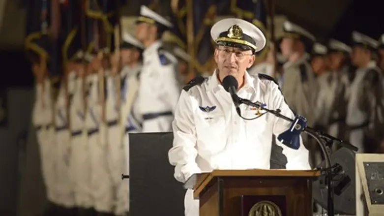 האלוף רוטברג בטקס