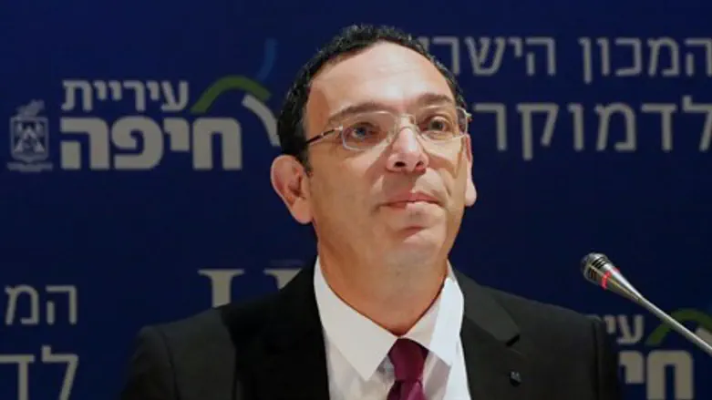 הרב שי פירון