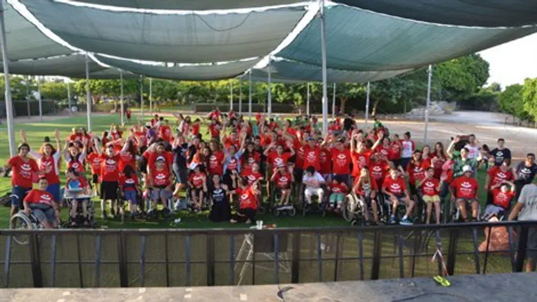 מחנה ''קו לחיים''