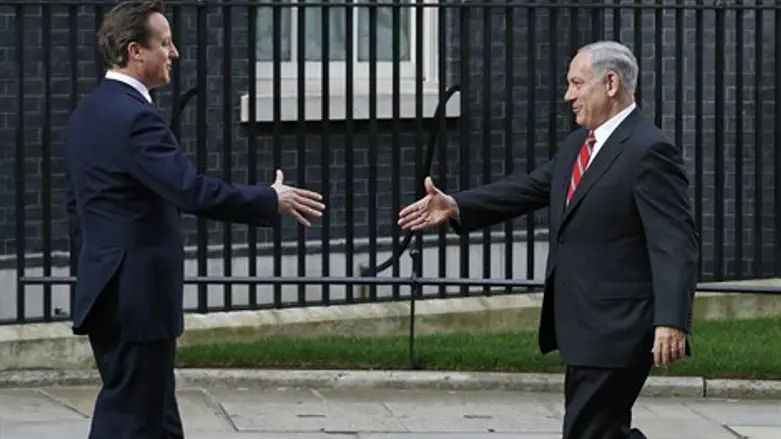 נתניהו וקמרון בלונדון, בשנת 2013