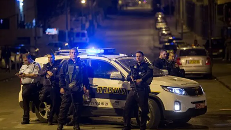 Полицейский блокпост (Иллюстрация)