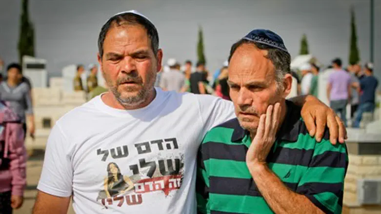 אביה של דדון הי"ד (מימין)