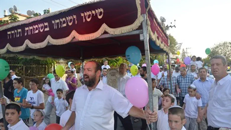 חנוכת בית הכנסת בלוד