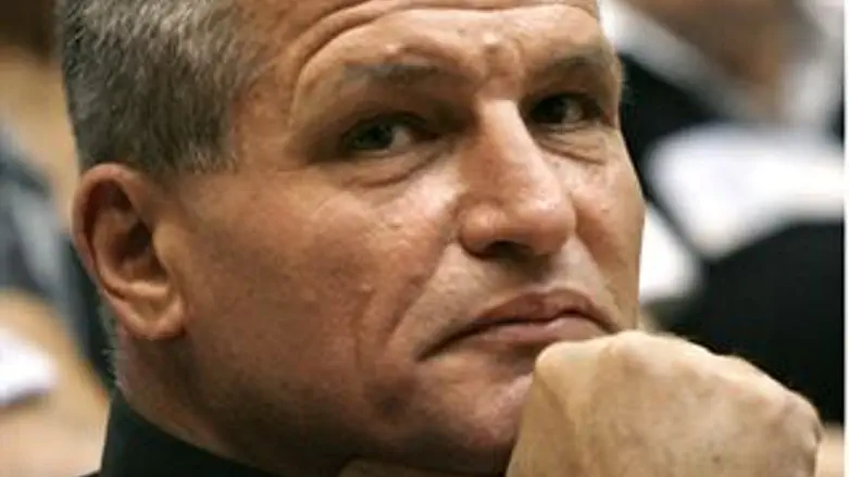 המדיניות תקרוס. רוזנטל