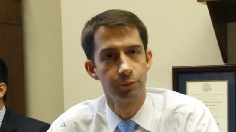 Tom Cotton