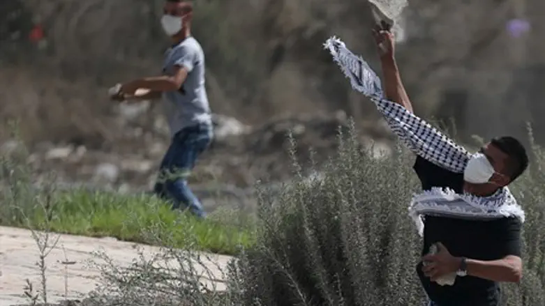 Muslim rioters in Jerusalem