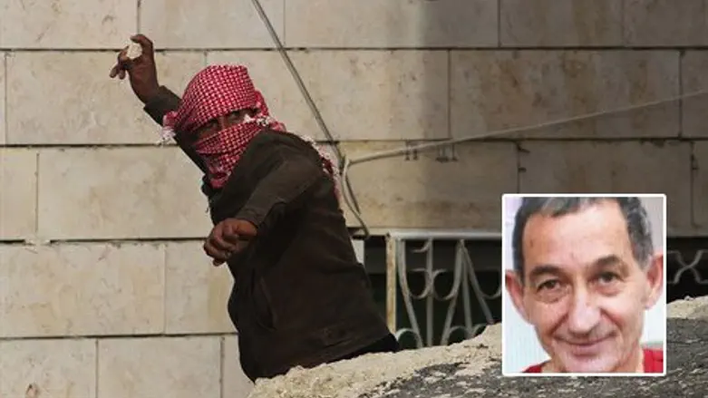 זריקת אבנים