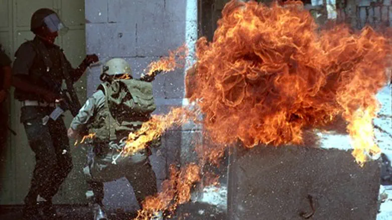 Firebomb (illustration)