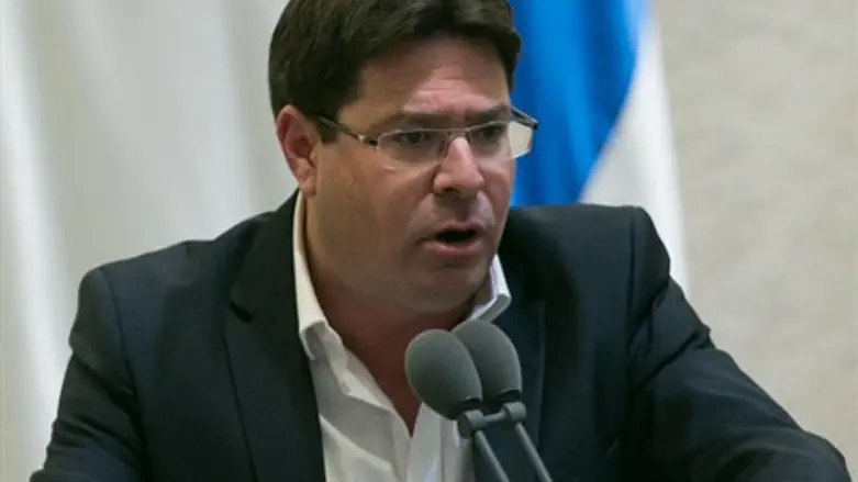 Офир Акунис