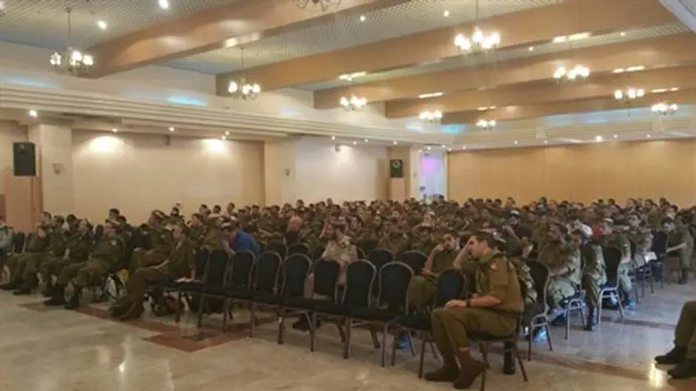 לקראת היציאה למוצבים. כנס ההיערכות