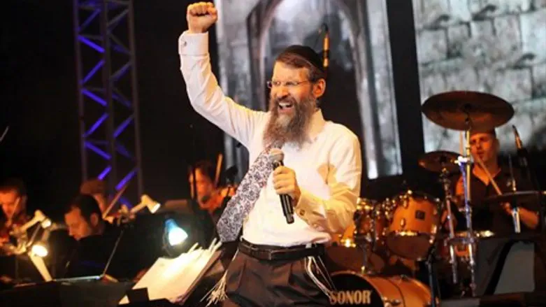 ישתתף במופעים בחג הגאולה. אברהם פריד