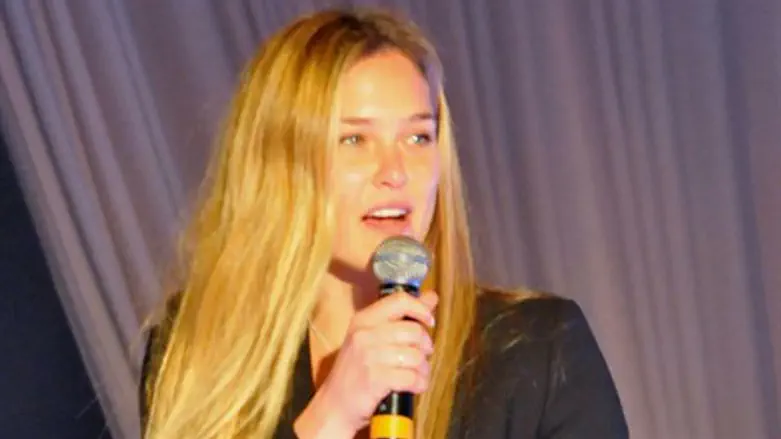 מישהו כאן יצא מפוקוס. בר עזרא-רפאלי