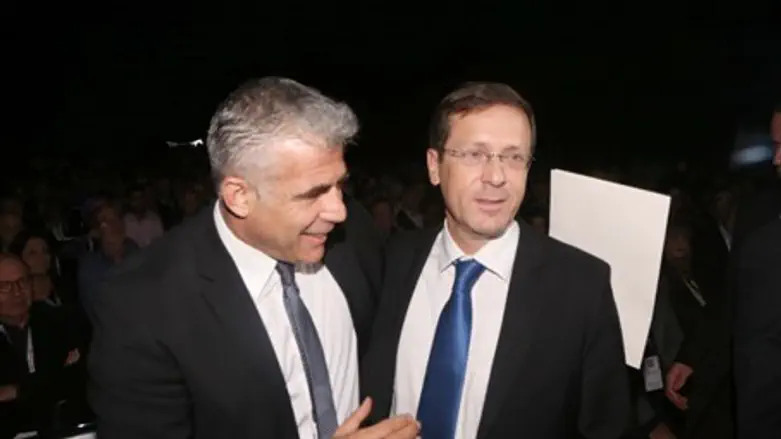 Yair Lapid, Yitzhak Herzog
