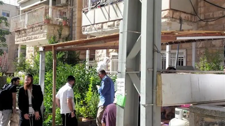 התחשמל במהלך בניית סוכה