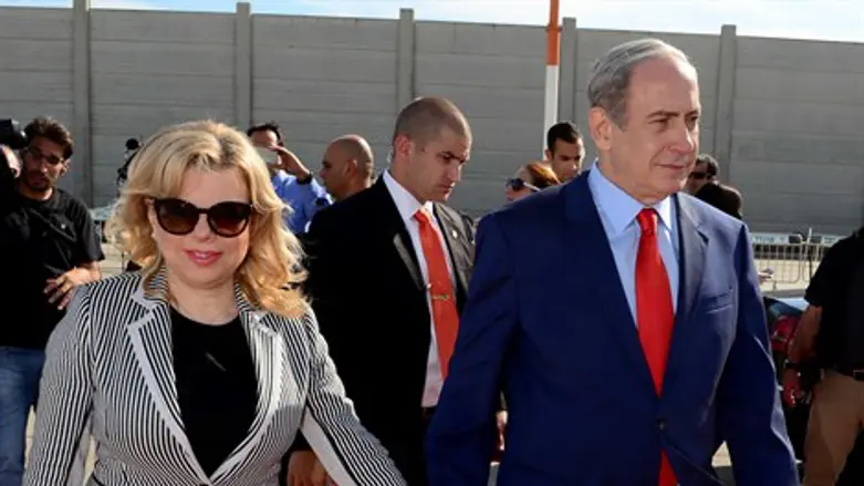 נתניהו ורעייתו יוצאים לניו יורק