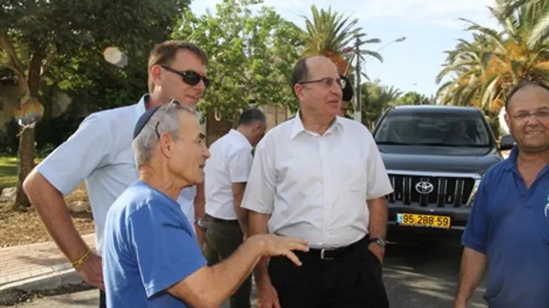 יעלון בסעד. היום