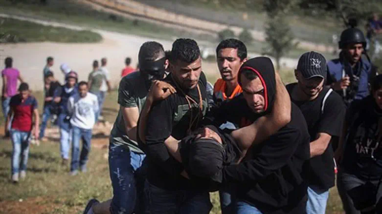 Беспорядки, устроенные арабами. Иллюстрация