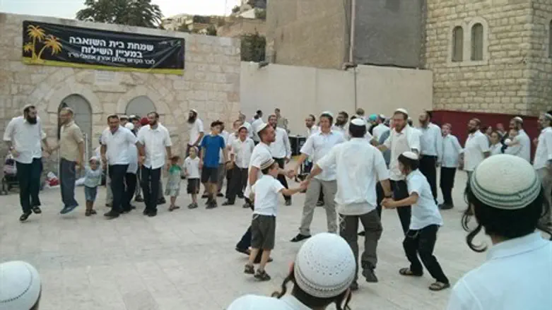 שמחת בית השואבה במעיין השילוח