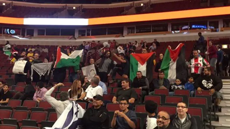 ההפגנה במשחק הלילה