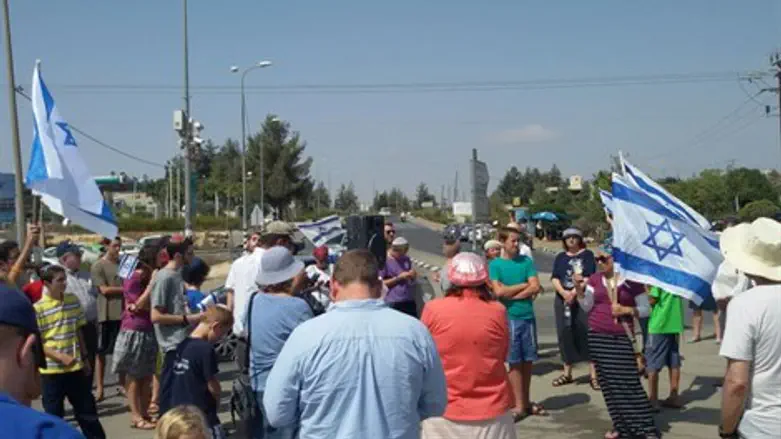 המפגן הבוקר בצומת גוש עציון