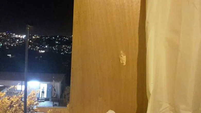 פגיעת הכדור בדופן הסוכה