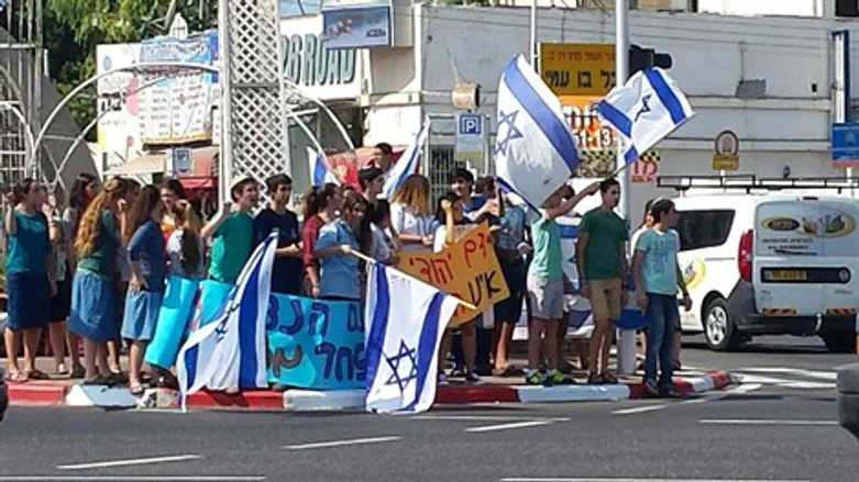 מוחים ותומכים