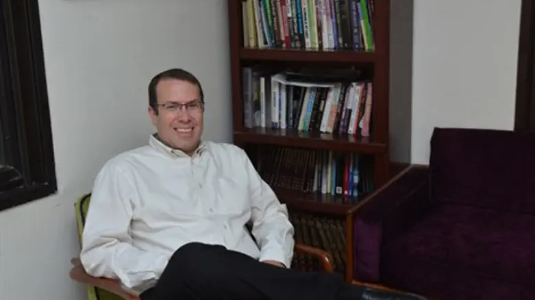 ד''ר אריה סימונדס