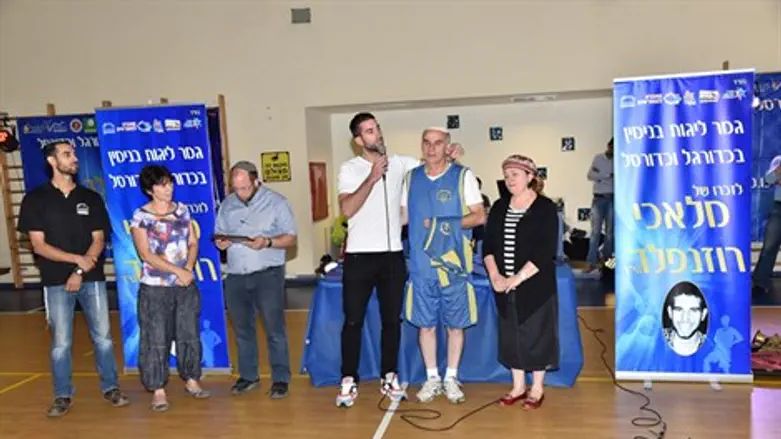 אוחיון עם הוריו של מלאכי הי"ד