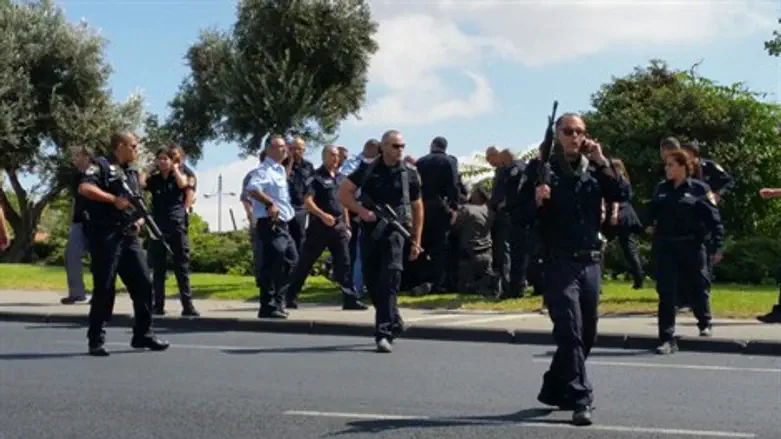 זירת הפיגוע מול המטה הארצי