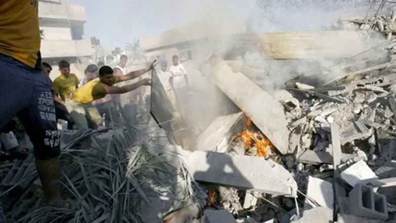 Авиаудар по Газе. Иллюстрация