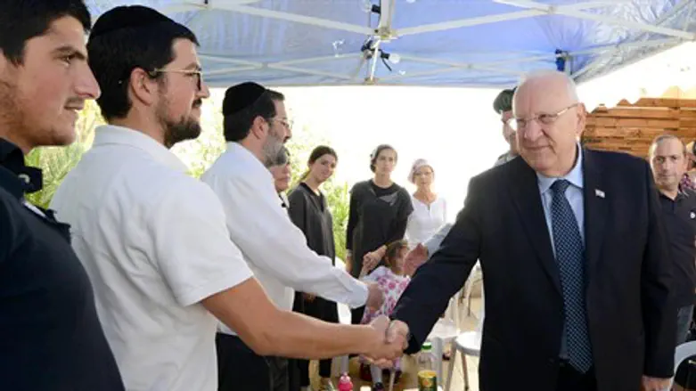 הנשיא ריבלין בבית משפחת בניטה