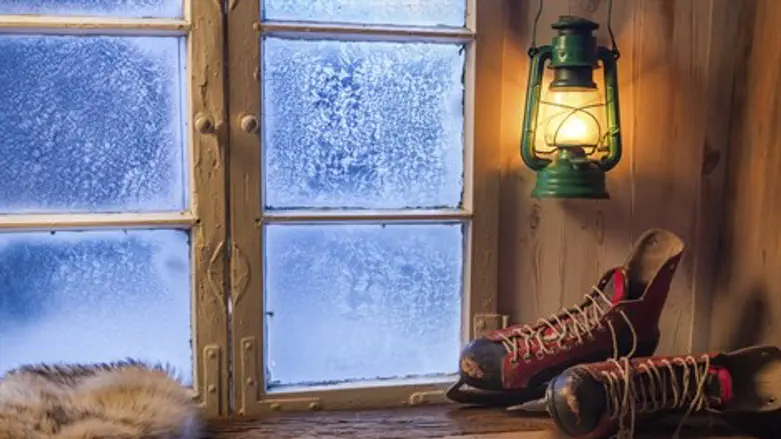 . מעט מן האור דוחה הרבה מן החורף, כך במקורותינו