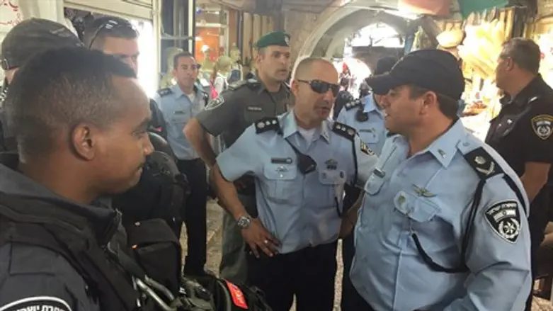 ניצב אדרי בעיר העתיקה