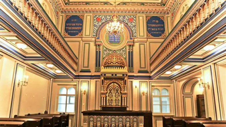 בית הכנסת בפטרבורג