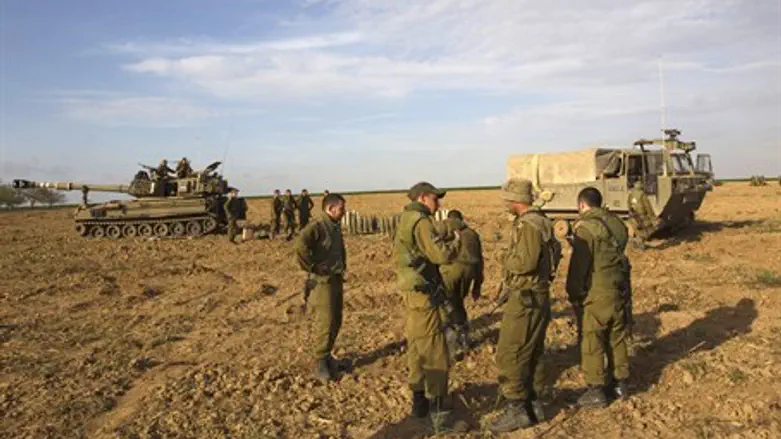 Soldiers on Gaza border (file)