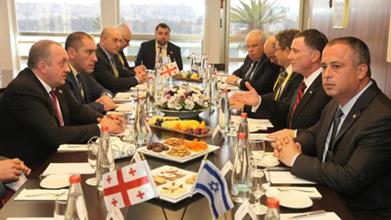 מחזקים את שיתוף הפעולה